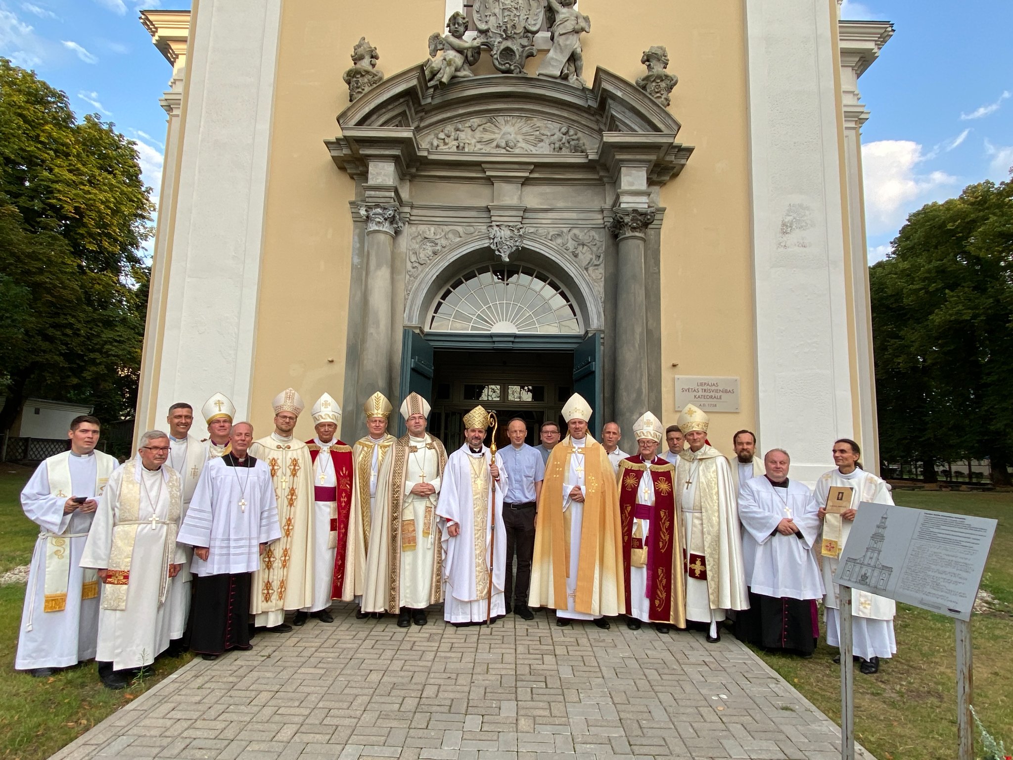 Balti piiskopid mälestasid üheskoos kommunismi ja natsismi ohvreid