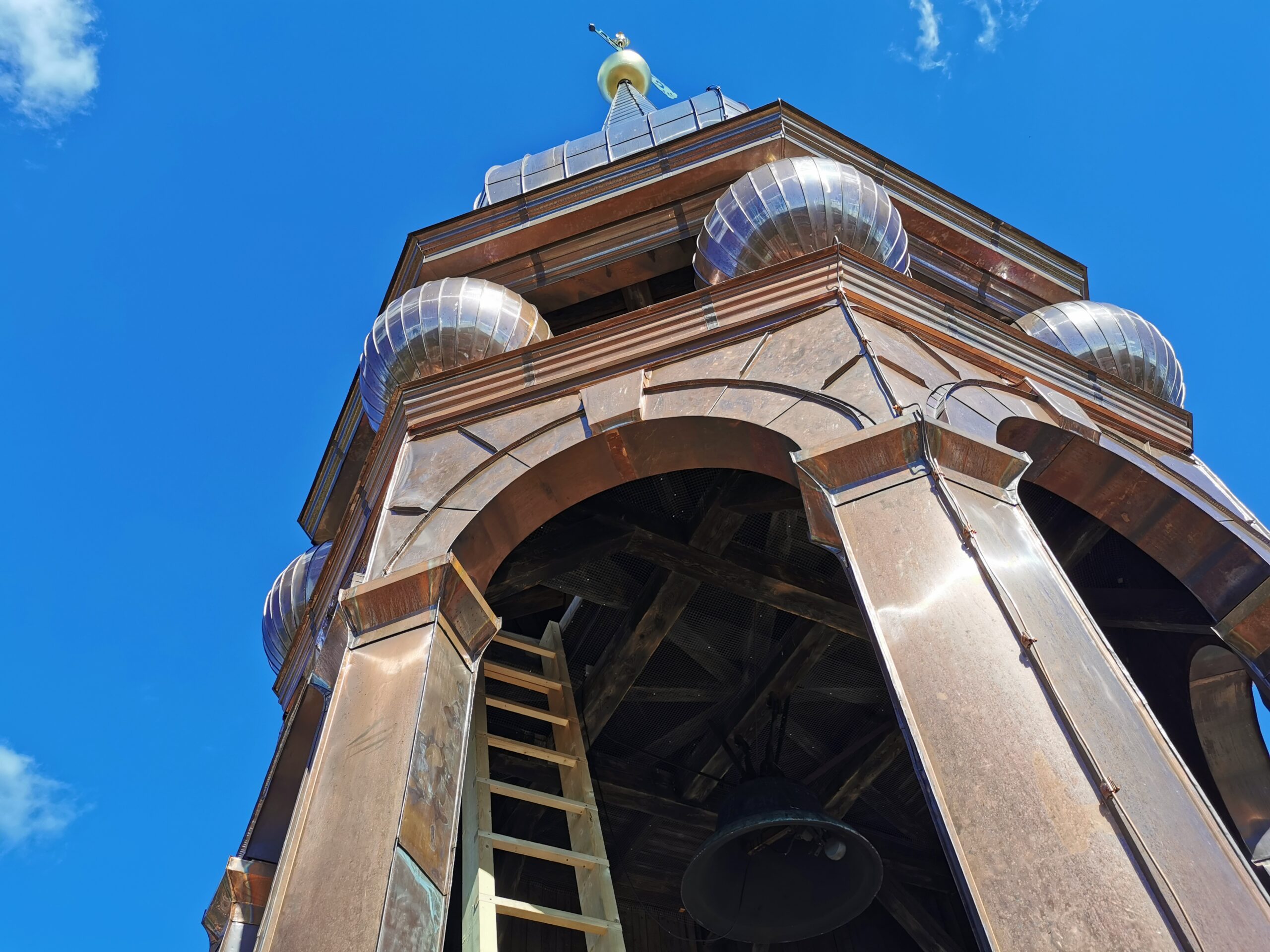 Tallinna toomkiriku vaskne tornikiiver on plekksepakunsti meistriklass