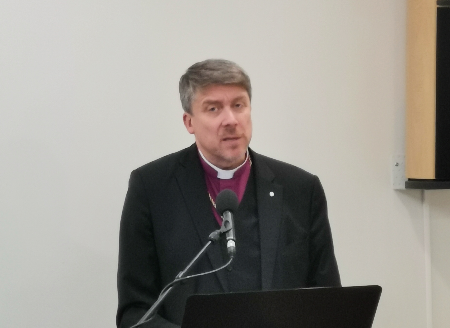 Peapiiskop Urmas Viilma ettekanne keskendus ajavaimule ja ajatutele väärtustele