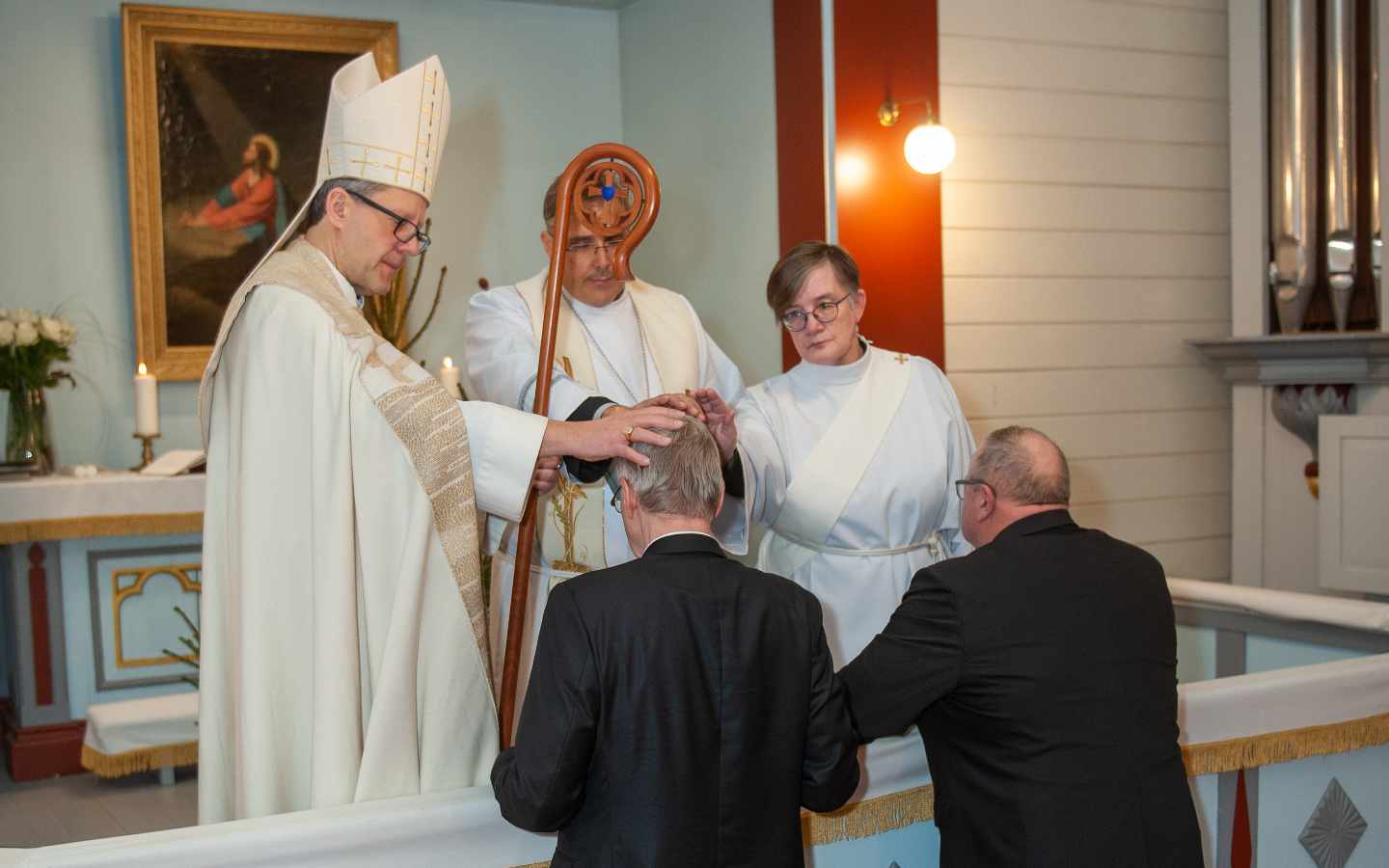 Nõmme Rahu kogudus tähistas kirikuaasta algust piiskopliku jumalateenistusega