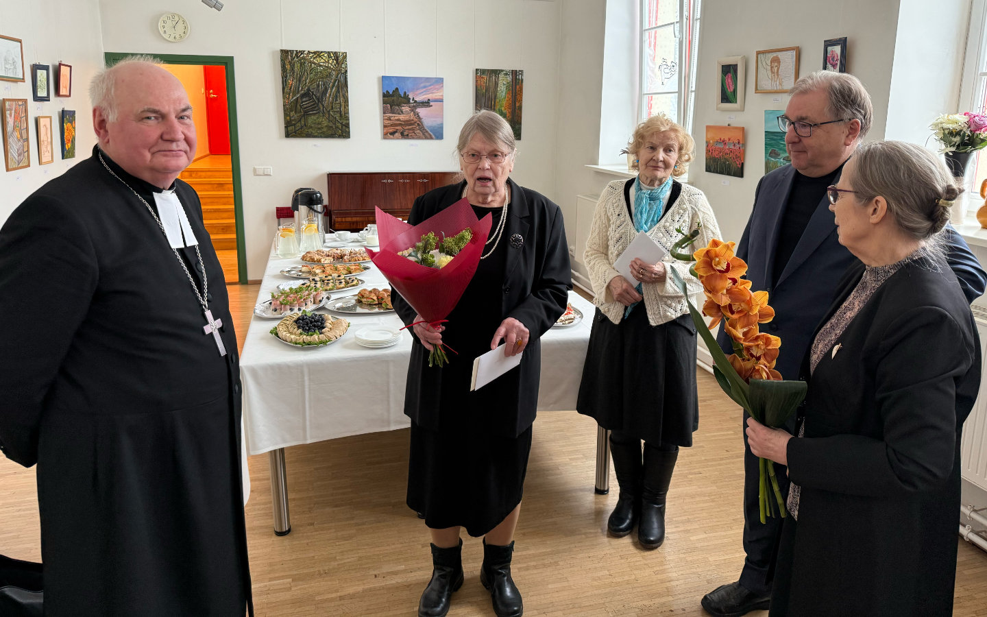 Piduliku jumalateenistusega Simunas tänati pikaajalist hingekarjast Enn Salvestet