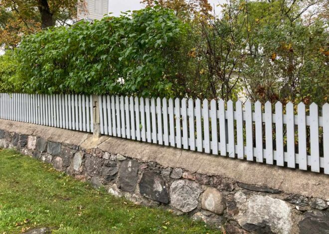 Käsmu kogudus otsib abi kalmistu piirideaia taastamiseks