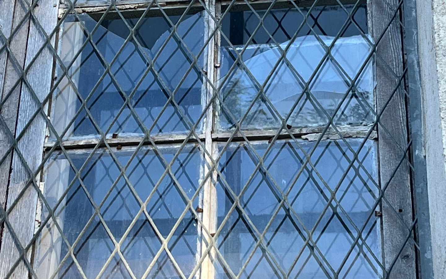 Paldiski kiriku akende restaureerimine jätkub – enne suve valmib veel viis akent