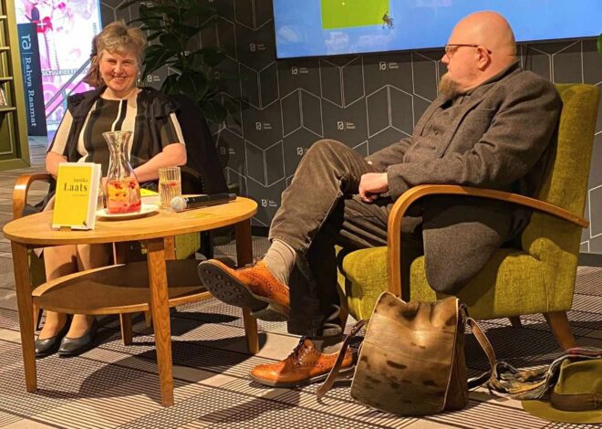 Annika Laats esitles Tallinnas oma uut raamatut „Usk ja umbusk“