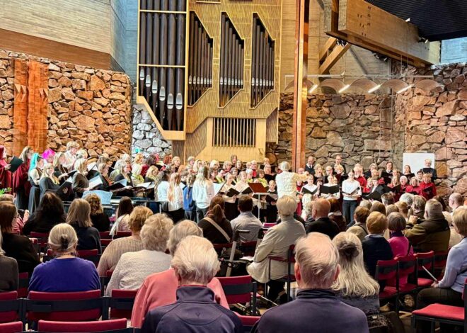 Sõpruskoguduste kohtumine Espoos tõi kokku koguduste esindajad ja muusikud