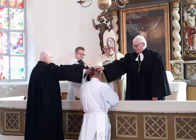 Diakon Oliver Vitskovski seati ametisse Simunas