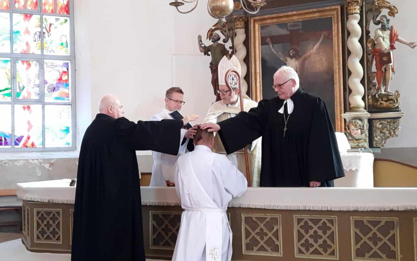 Diakon Oliver Vitskovski seati ametisse Simunas