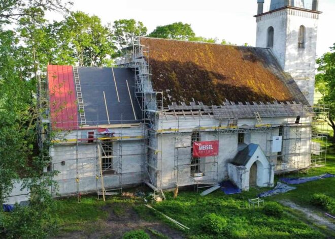 Üle 700 aasta vana Laiuse kirik saab uue katuse