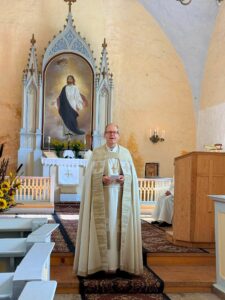 Ove Sander kõnelemas Väike-Maarjas 06.09.2026