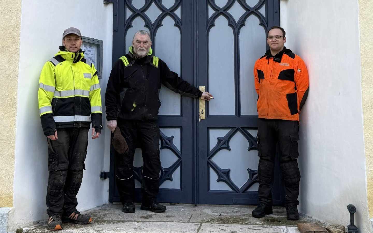 Järva-Jaani kiriku peauks on pärast restaureerimist taas oma kohal