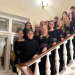 Tallinna Kaarli koguduse noortekoor (koguduse kodulehe foto)