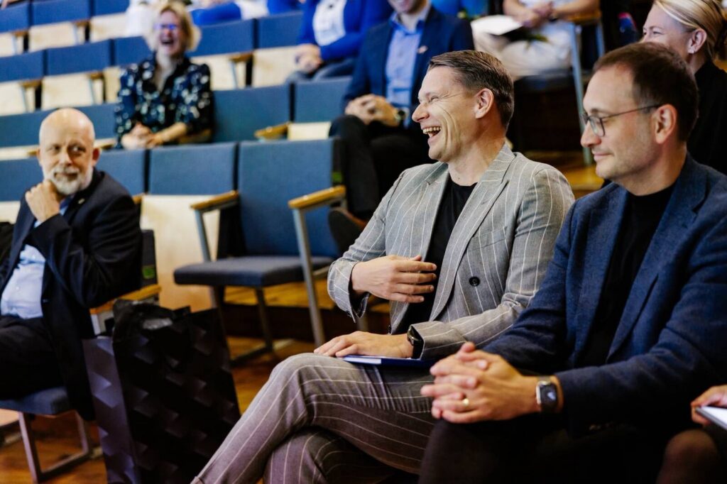 Agris Peedu ja Jarno Habicht saalis