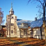 Nõmme Rahu kirik sügisel