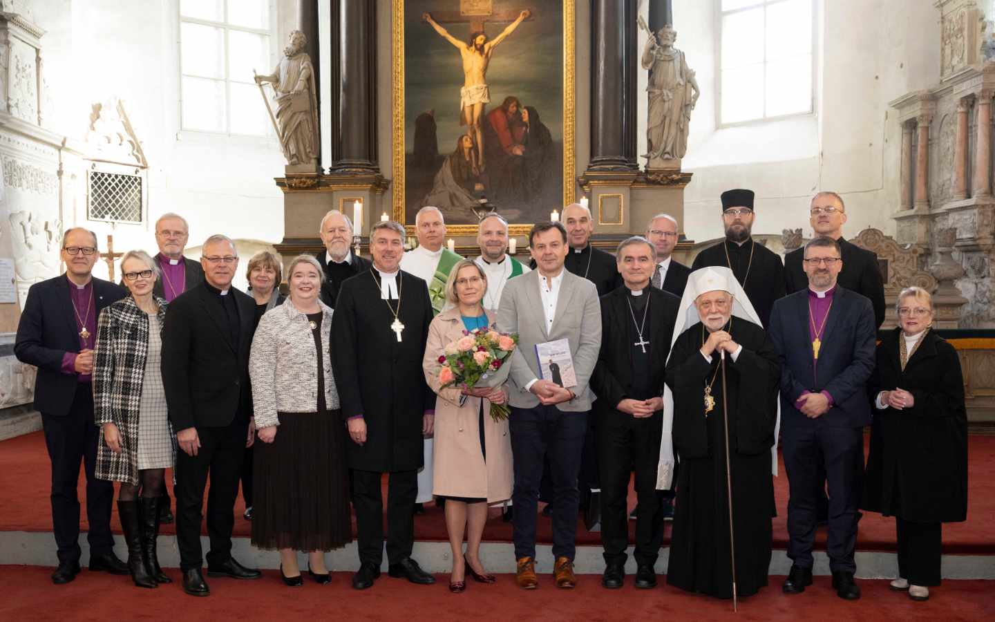 Valitud president Ülle Madise osales lõikustänupüha oikumeenilisel missal toomkirikus